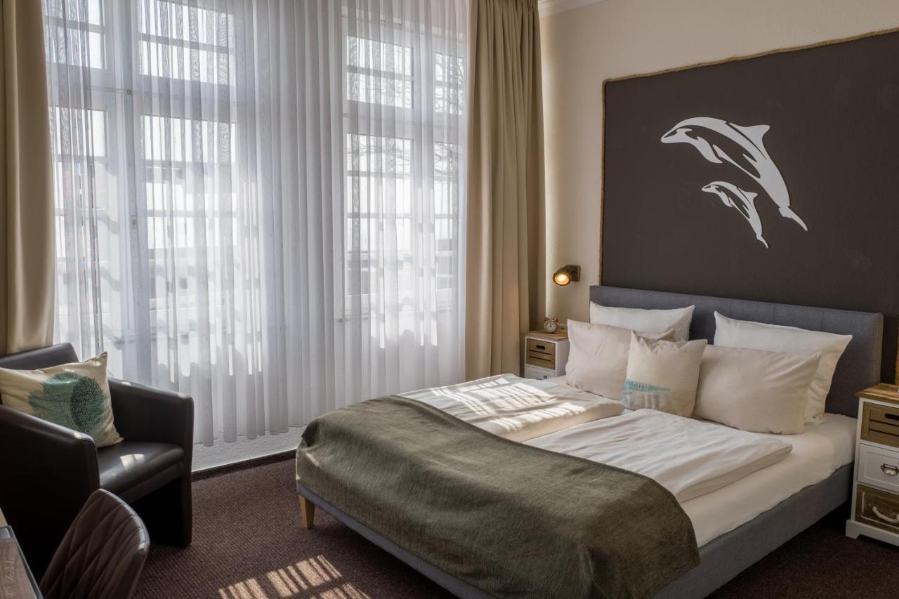 Akzent Strandhotels Seestern, Delphin & Lachs Wilhelmshaven Bagian luar foto