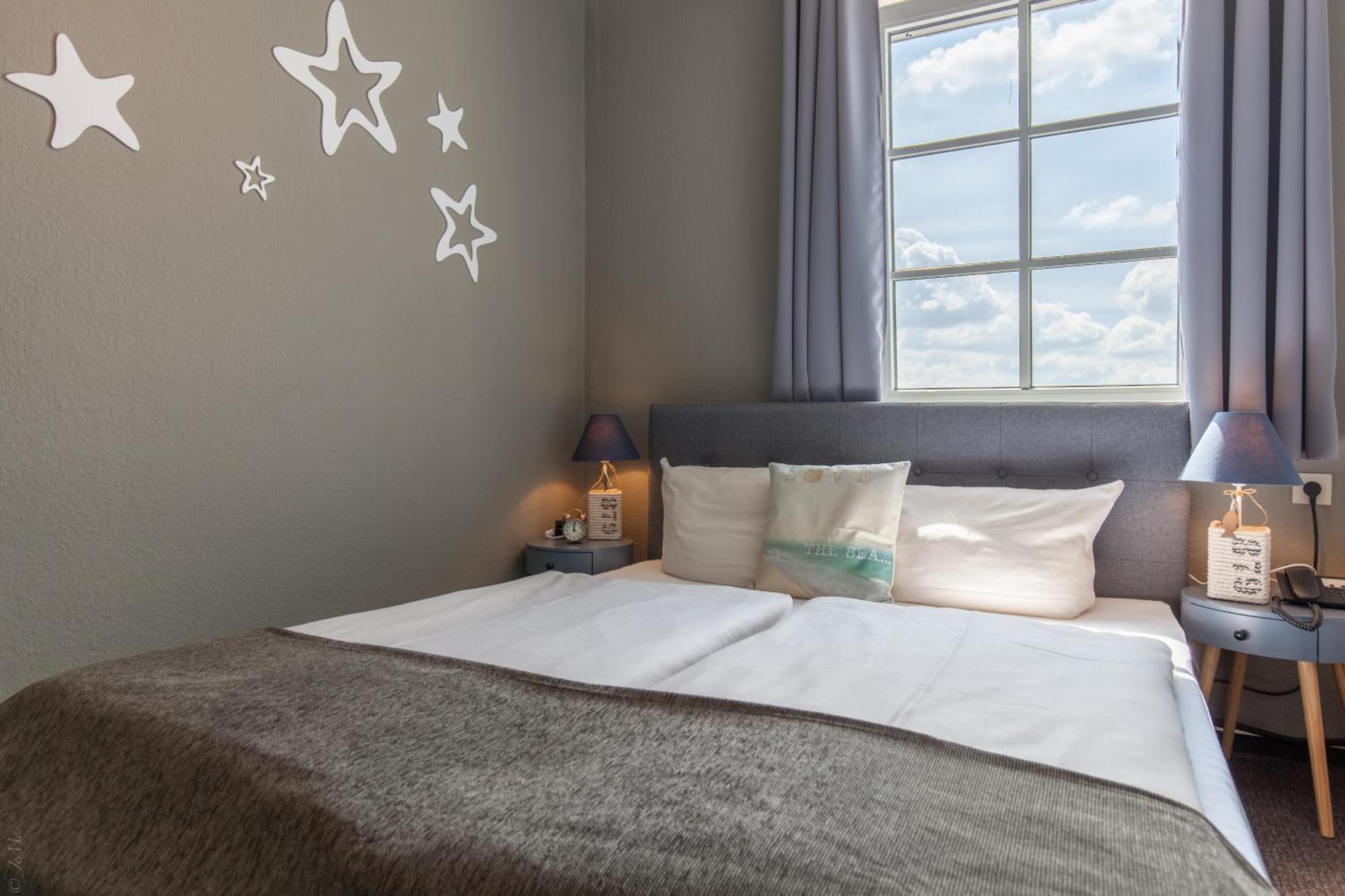Akzent Strandhotels Seestern, Delphin & Lachs Wilhelmshaven Bagian luar foto