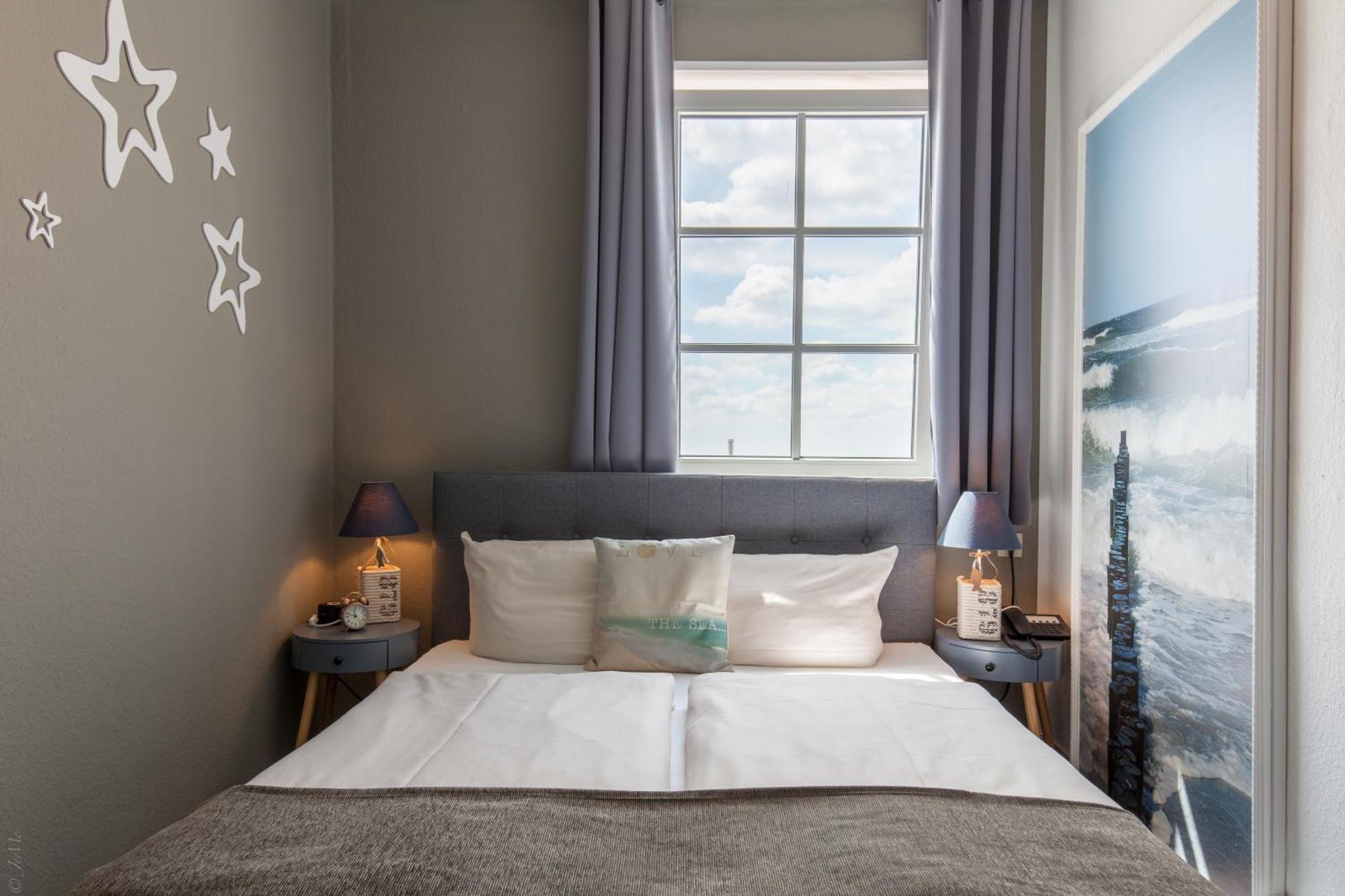 Akzent Strandhotels Seestern, Delphin & Lachs Wilhelmshaven Bagian luar foto