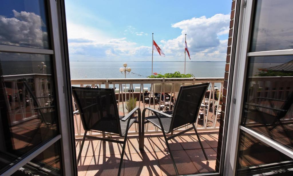 Akzent Strandhotels Seestern, Delphin & Lachs Wilhelmshaven Bagian luar foto